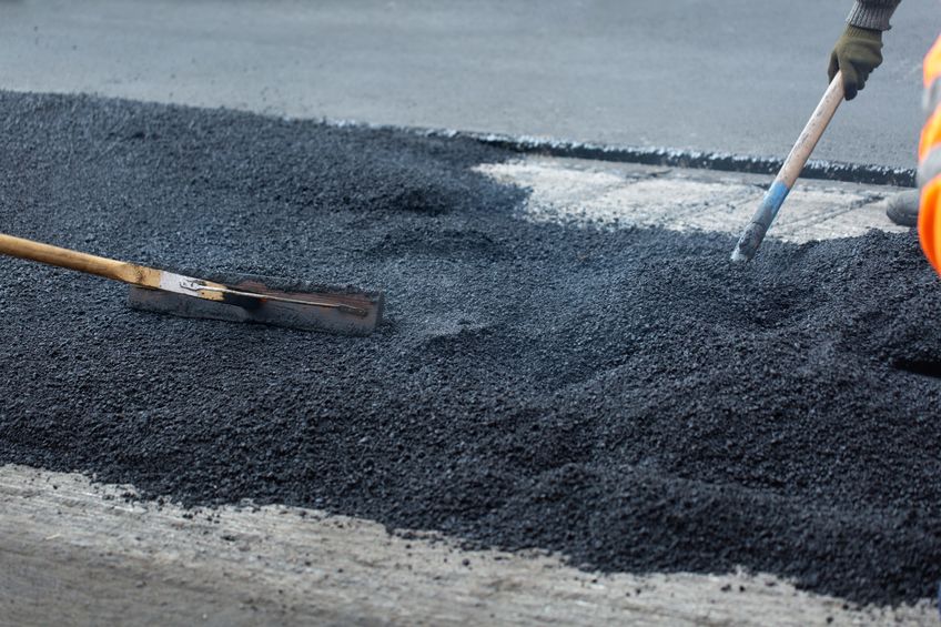 sealcoating road